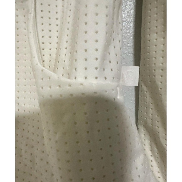 Lululemon Jacket Womens Size 4 Off White Reversible Perforated Zip Up Athletic Y - Picture 6 of 6